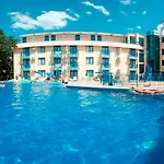 Blue Sky - & Parking 3*