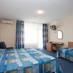 Hotel Blue Sky - & Parking 3*