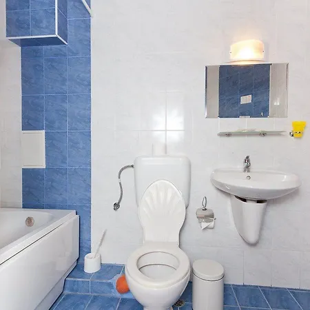 Blue Sky - & Parking 3*