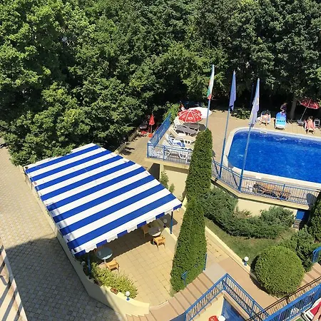 فندق Blue Sky - & Parking غولدن ساندز