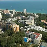 فندق Blue Sky - & Parking 3*