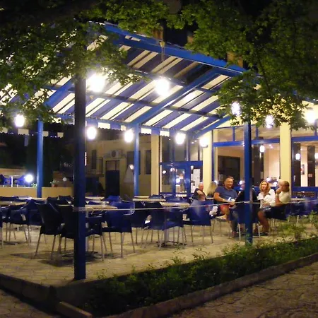 מלון Blue Sky - & Parking