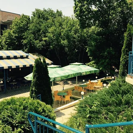 Blue Sky - & Parking מלון 3*