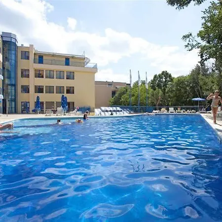 מלון Blue Sky - & Parking 3*