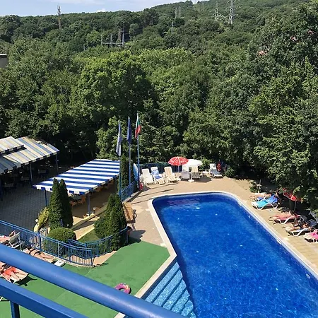 Blue Sky - & Parking מלון